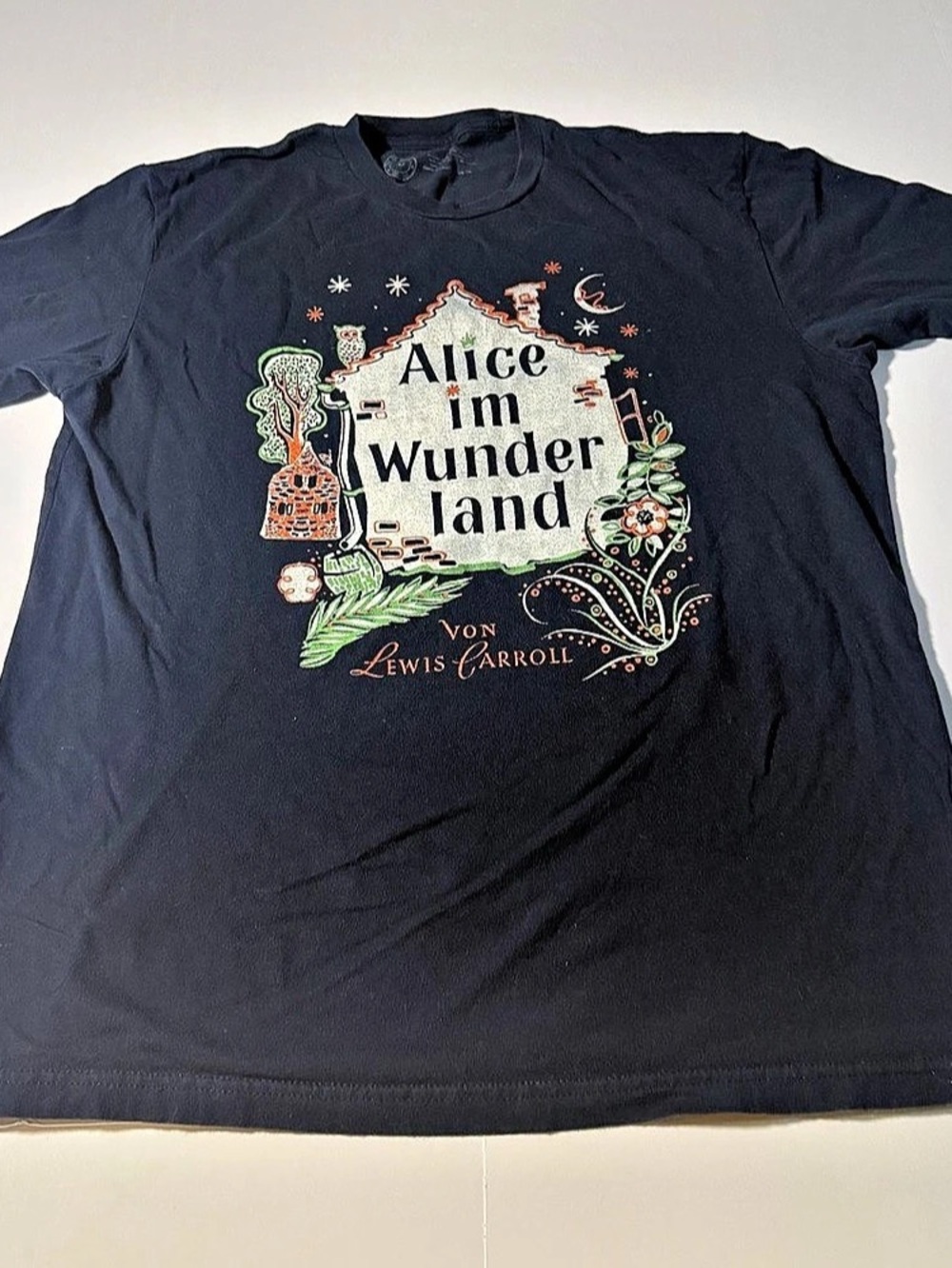 Out of Print Alice im Wunderland Lewis Carroll Graphic Tee Large